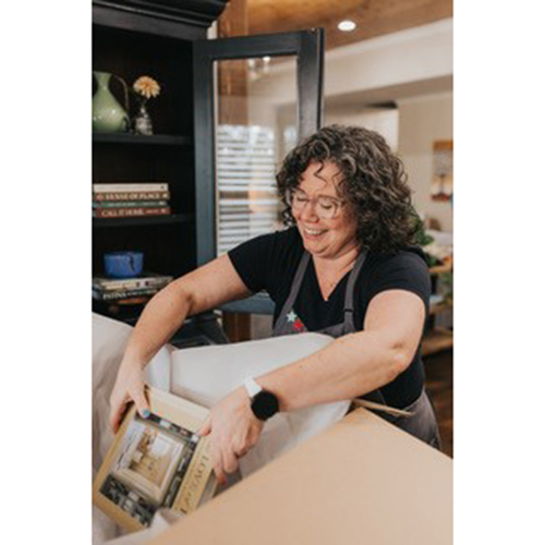 Move-Management-Unpack-Photo